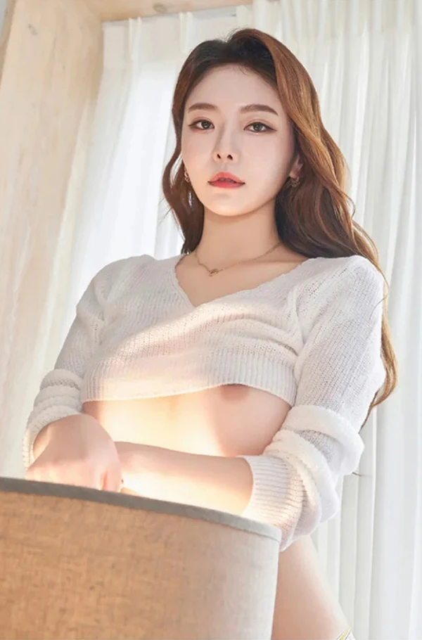 白色透视衣美女Jungmi红丝大长腿尺度人体