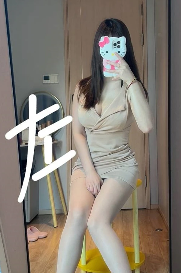 美巨乳福利姬@护士左左 尺度私拍视图合集2